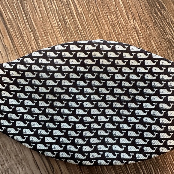 Vineyard Vines Bowtie - Picture 4 of 4